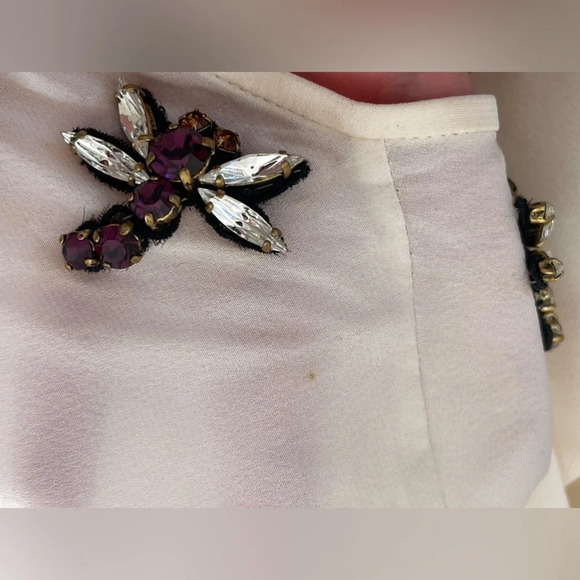 Authentic dolce & gabanna white silk short with Crystal. - Picture 8 of 10